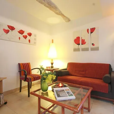 Holiday home Charmante Maison Typique 