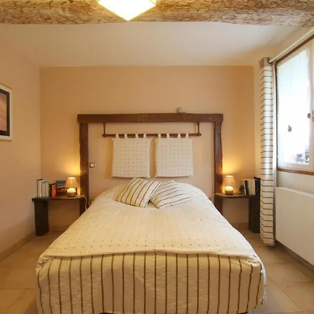 Holiday home Charmante Maison Typique 